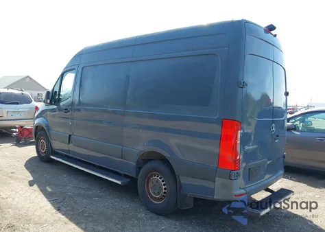 2019 Mercedes-Benz Sprinter 2500 High Roof V6/Standard Roof V6 z USA, uszkodzony, nr VIN WD4PF0CD6KP044032